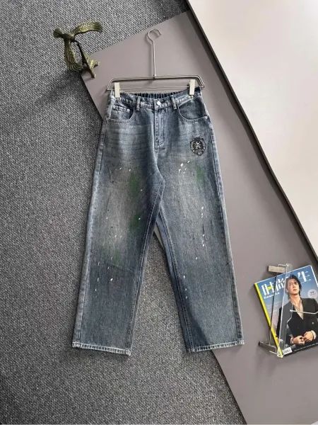 Design Paint-Splatter Embroidered Straight-Leg Jeans - 1