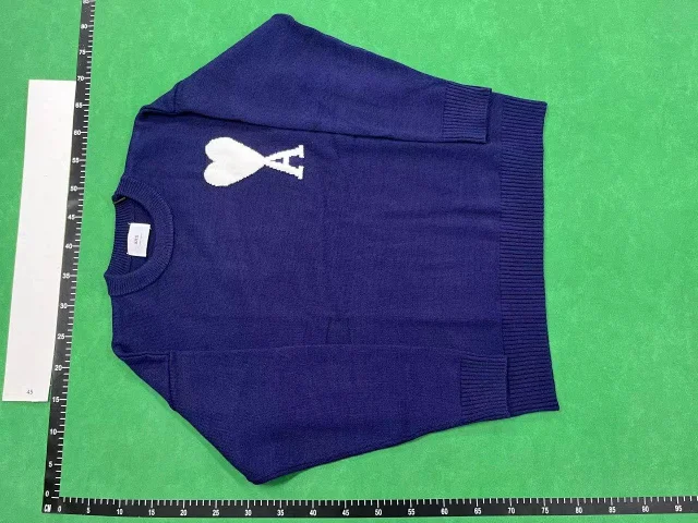 AMI Paris Knitwear de Coeur Heart Logo Crewneck Sweater product detail image 5