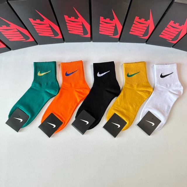 Dior Socks Logo Crew product detail image 12