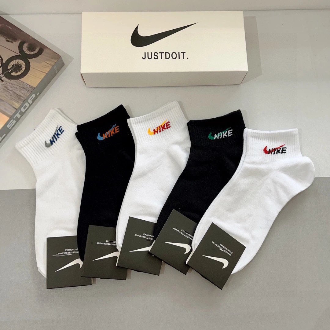 Dior Socks Logo Crew — soc-80