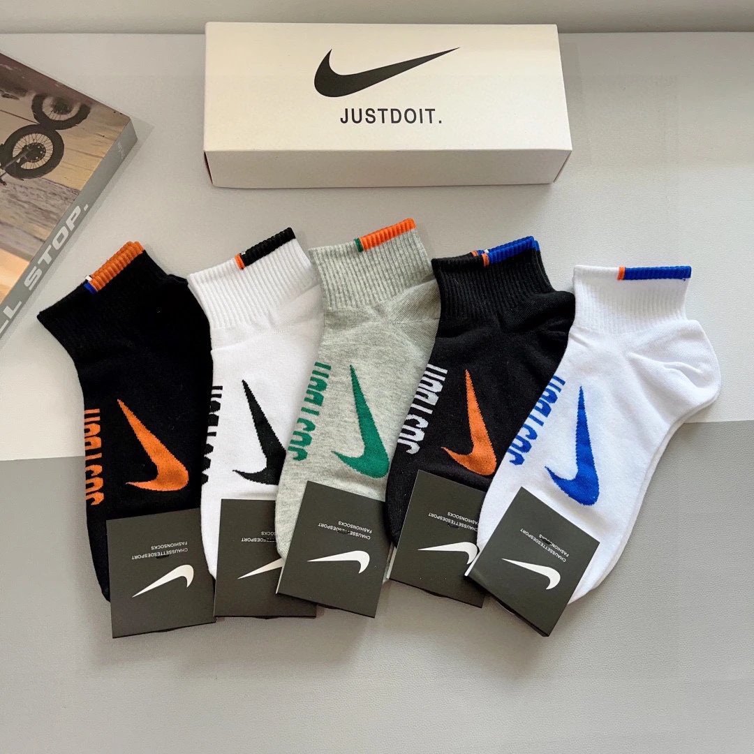 Dior Socks Logo Crew image 8