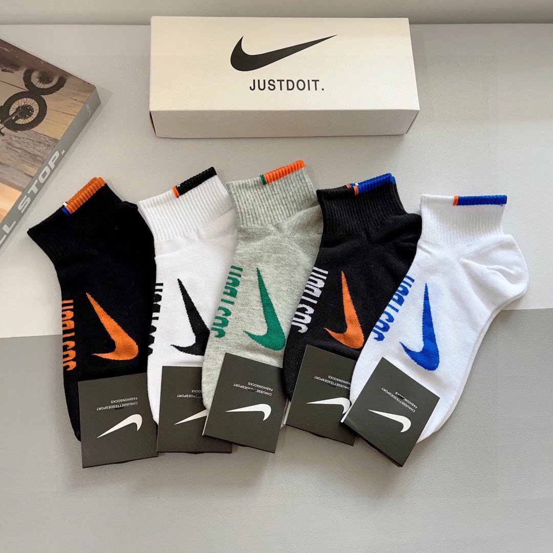 Dior Socks Logo Crew image 12