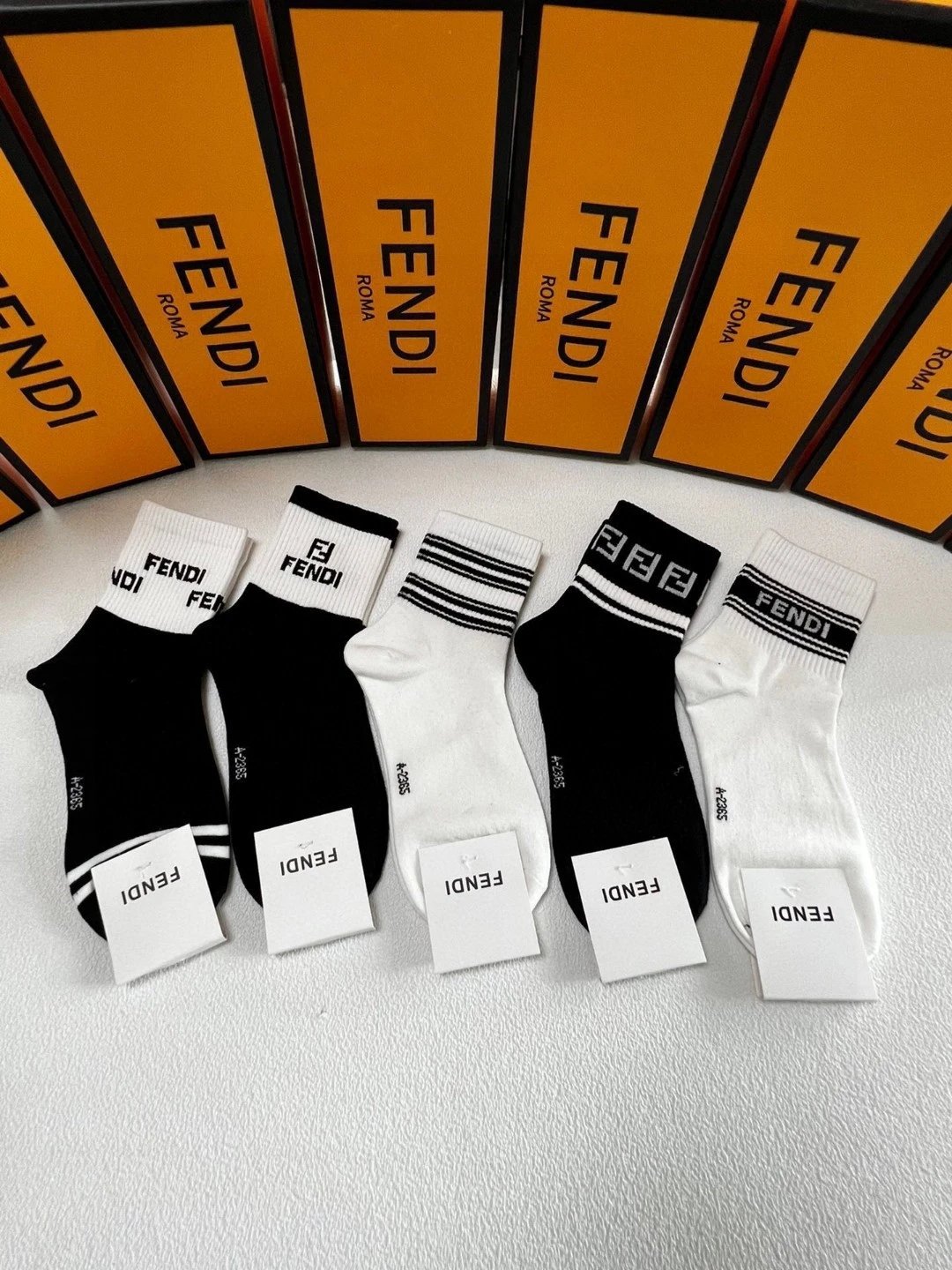 Dior Socks Logo Crew — soc-94
