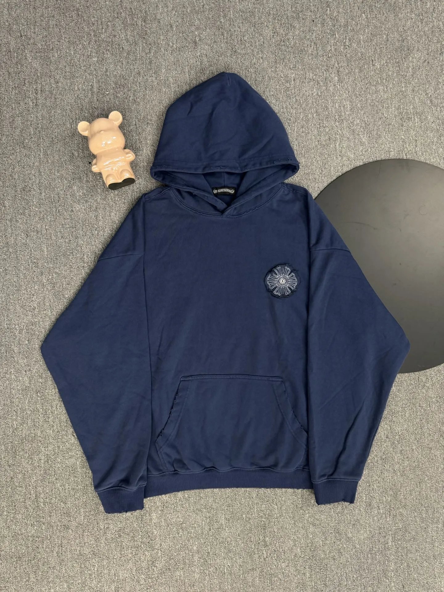 Embroidered Cross Hooded Hoodie photo 8