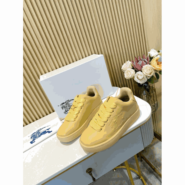 Burberry Sneakers Lace-Up product detail image 1