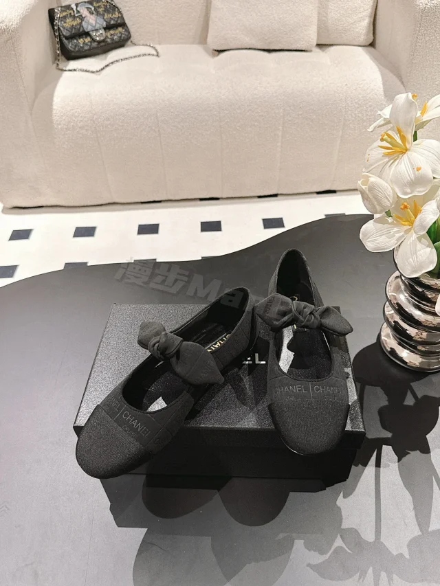Chanel Leather Shoes Bow Cap-Toe Ballet Flats product detail image 24