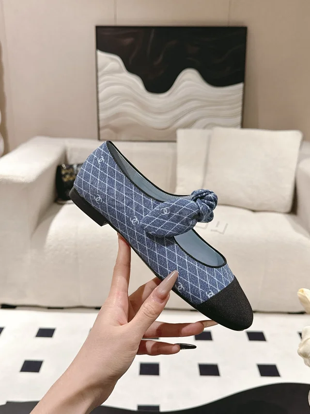 Chanel Leather Shoes Bow Cap-Toe Ballet Flats product detail image 37