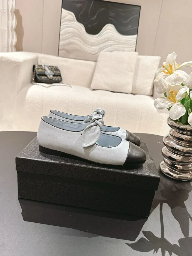 Chanel Leather Shoes Bow Cap-Toe Ballet Flats product detail image 56