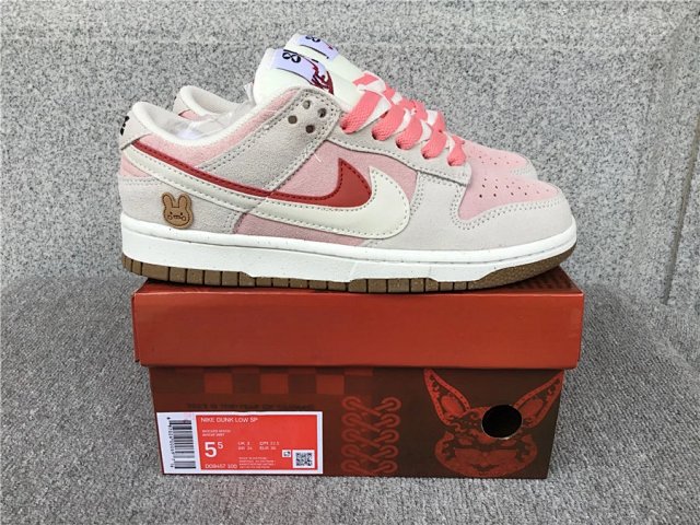 Nike Dunk Shoes: seller detail photo 3