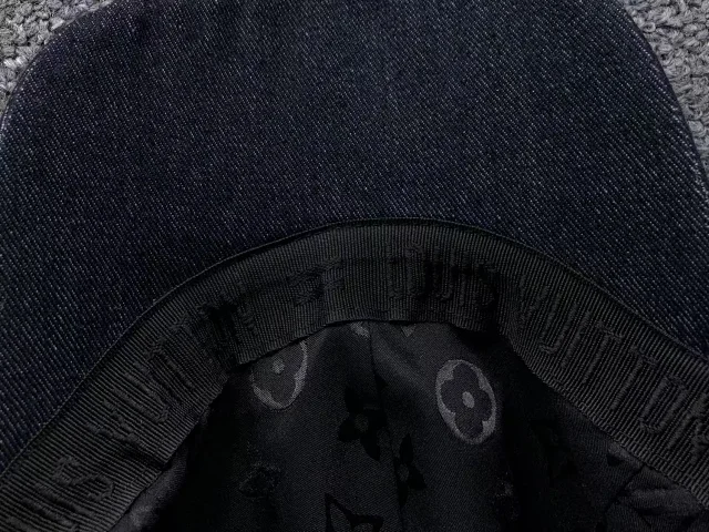 Louis Vuitton Hats Embossed Monogram Baseball Cap product detail image 11