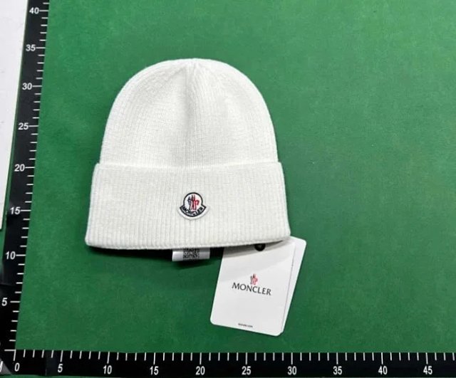 Moncler Hat: seller detail photo 5