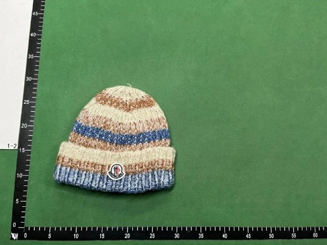 Moncler Hat: seller detail photo 7