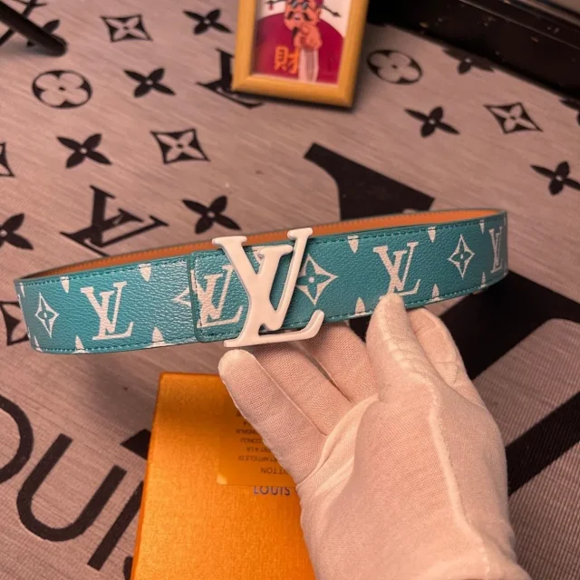 Louis Vuitton Belts LV Buckle Monogram Belt product detail image 12