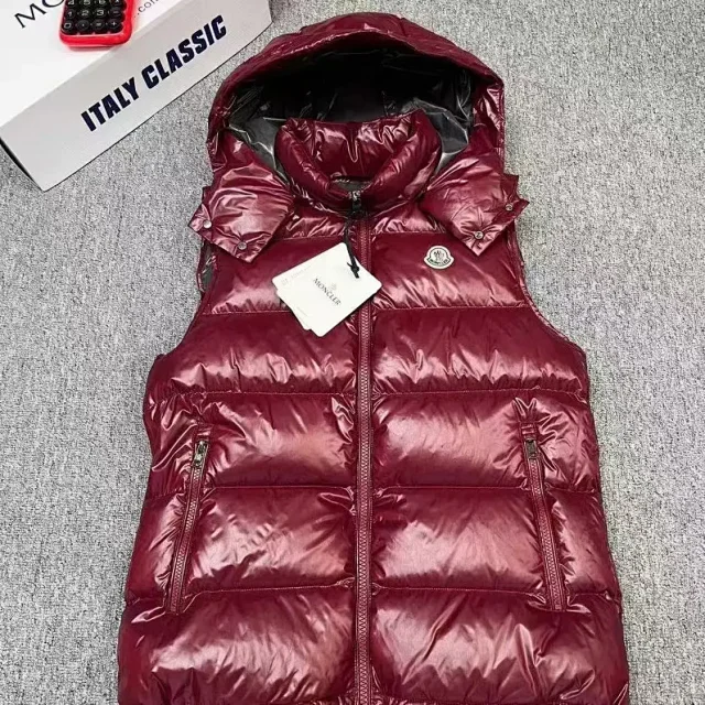 Moncler Vests Bormes Hooded Quilted Down Vest product detail image 4