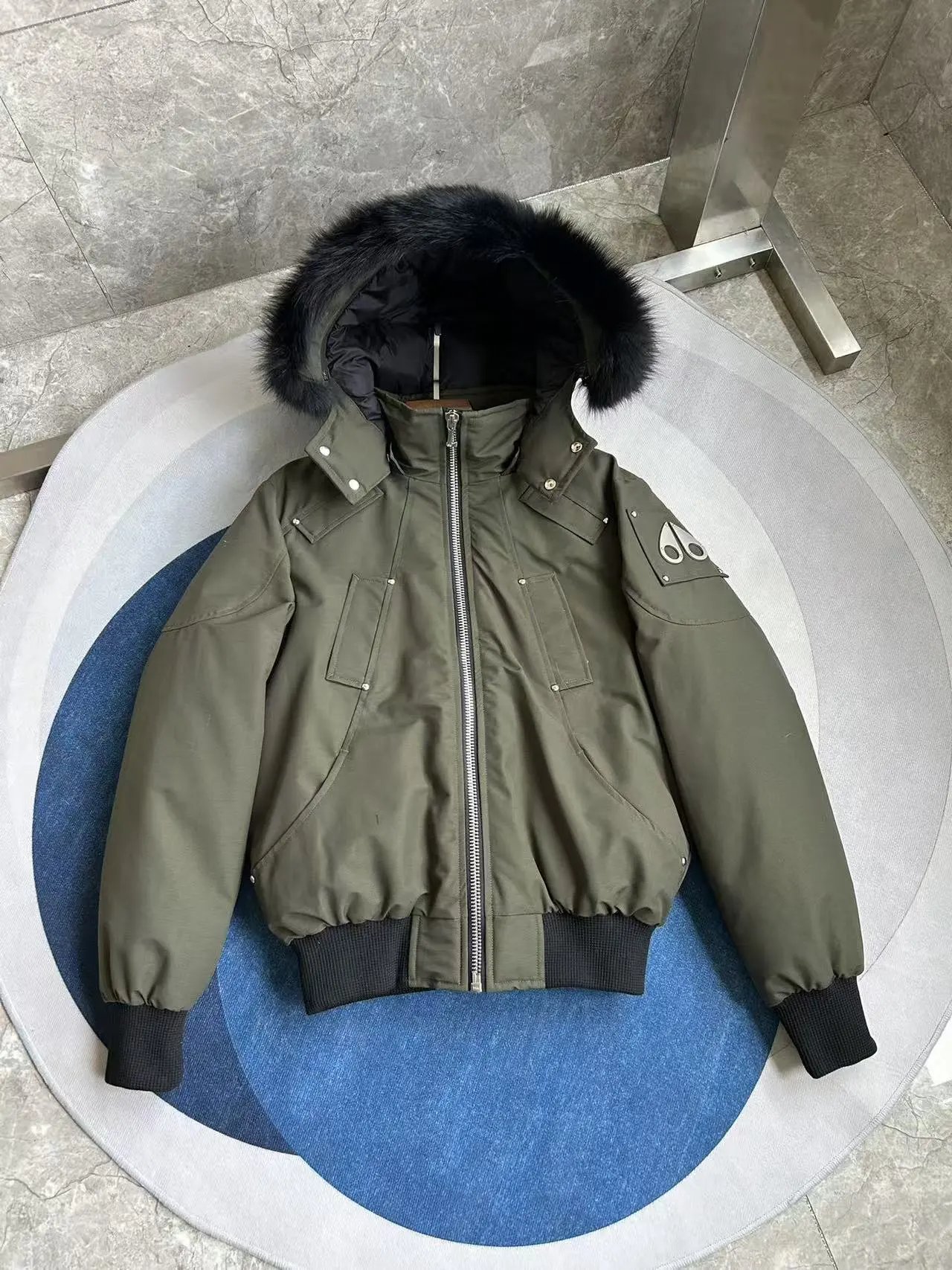 04 green black fur collar