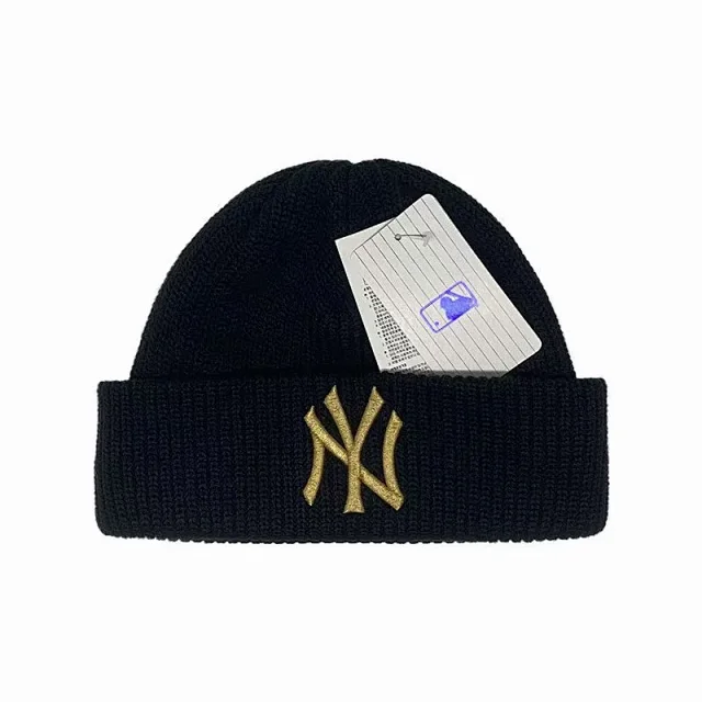 Chrome Hearts Hats Ribbed Knit Beanie with Cross Patch product detail image 11