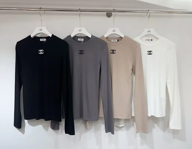 Chanel T-Shirts Long-Sleeve Ribbed Crewneck T-Shirt with CC Logo product detail image 1