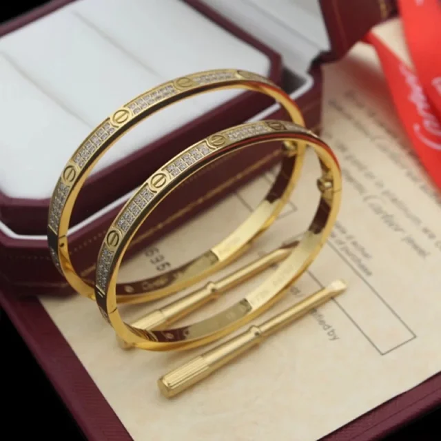 Cartier Jewelry Love screw-motif bangle bracelet product detail image 5