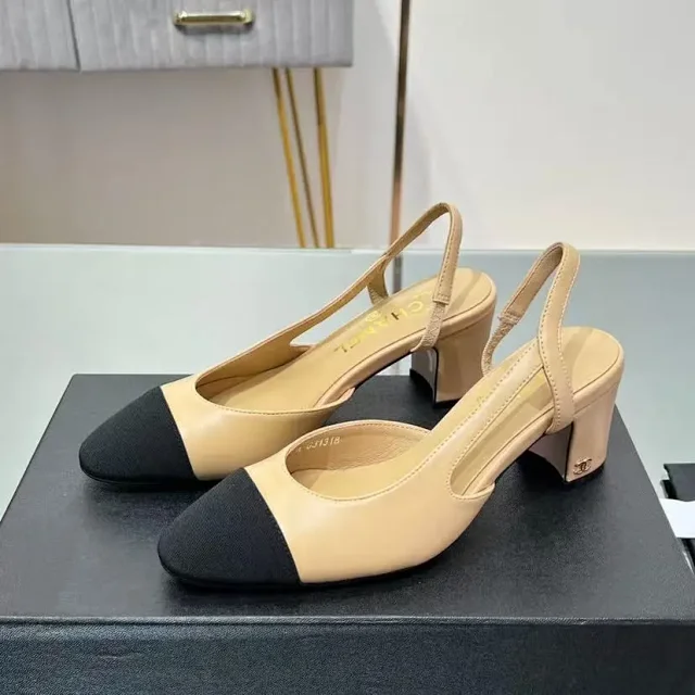 Chanel High Heels Two-tone cap-toe slingback block product detail image 1