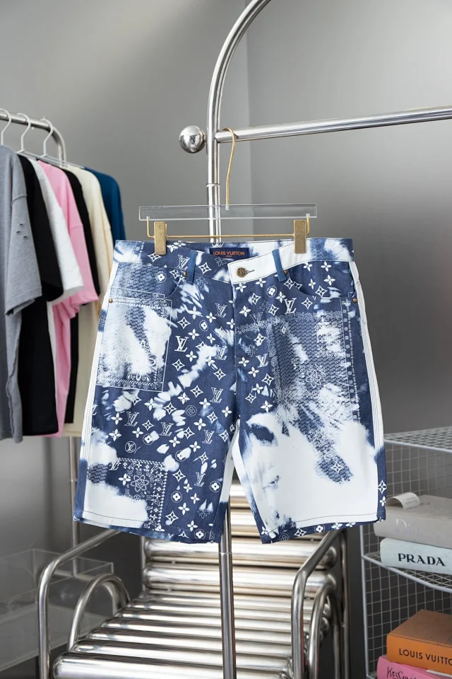 Prada Shorts L-001 Drawstring Logo-Print product detail image 13