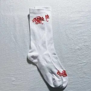 一双红白 没袋子