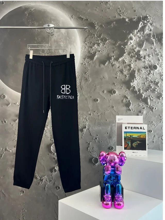 Balenciaga Trousers Logo-print drawstring jogger product detail image 15
