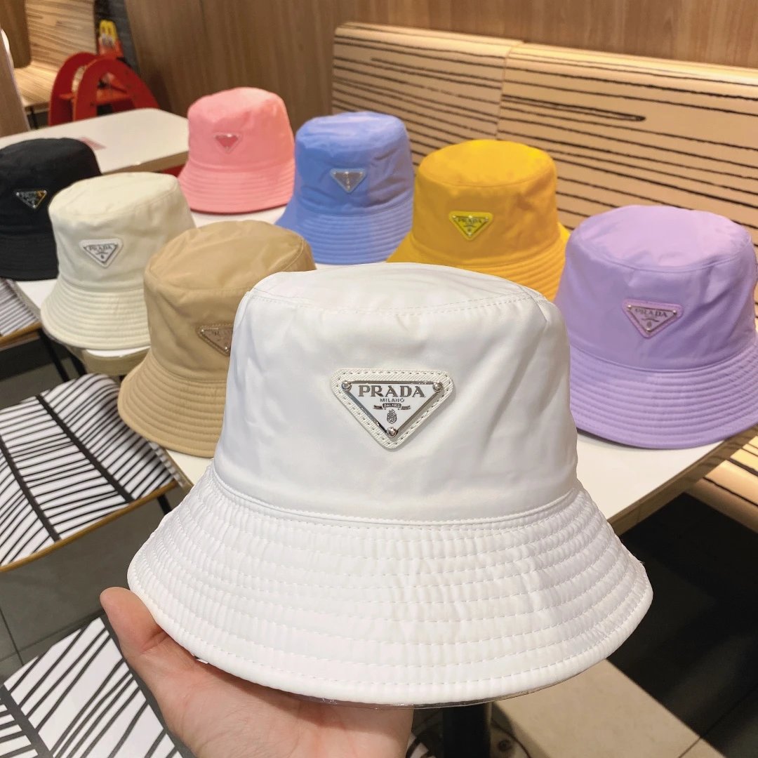 白色帽子