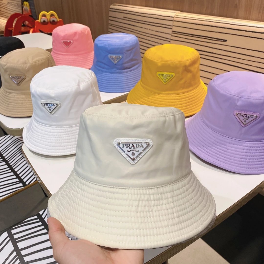 米色帽子