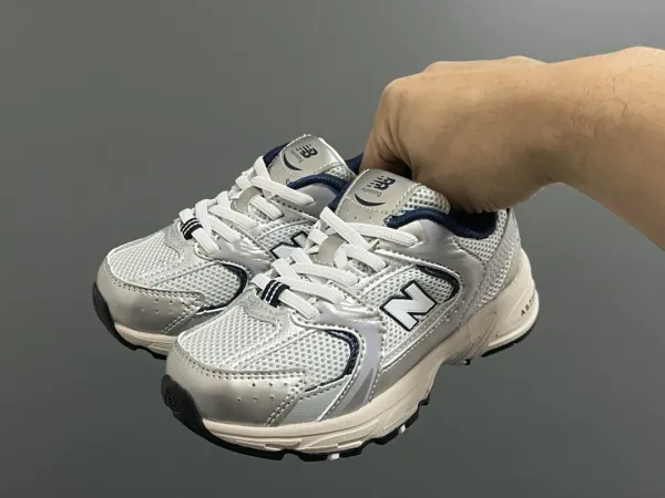 New Balance 990v6 White Cream Sneakers - 6