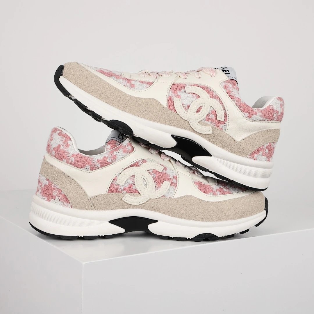 Louis Vuitton Beverly Hills Sneaker Black White