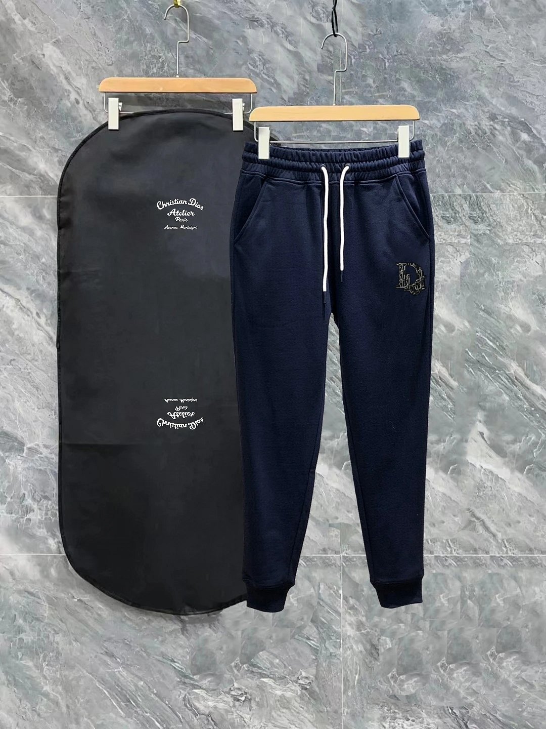 Dior Gray Logo Sweatpants product detail 12 in Litbuy spreadsheet finds