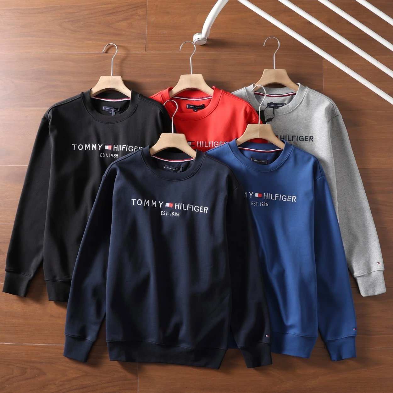 Tommy Hilfiger Established 1985 Black Crewneck Sweatshirt Hoodie - 6