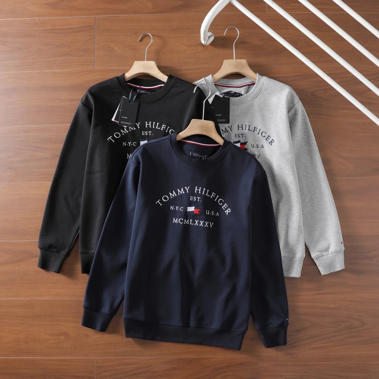 Tommy Hilfiger Arch Logo Sweat