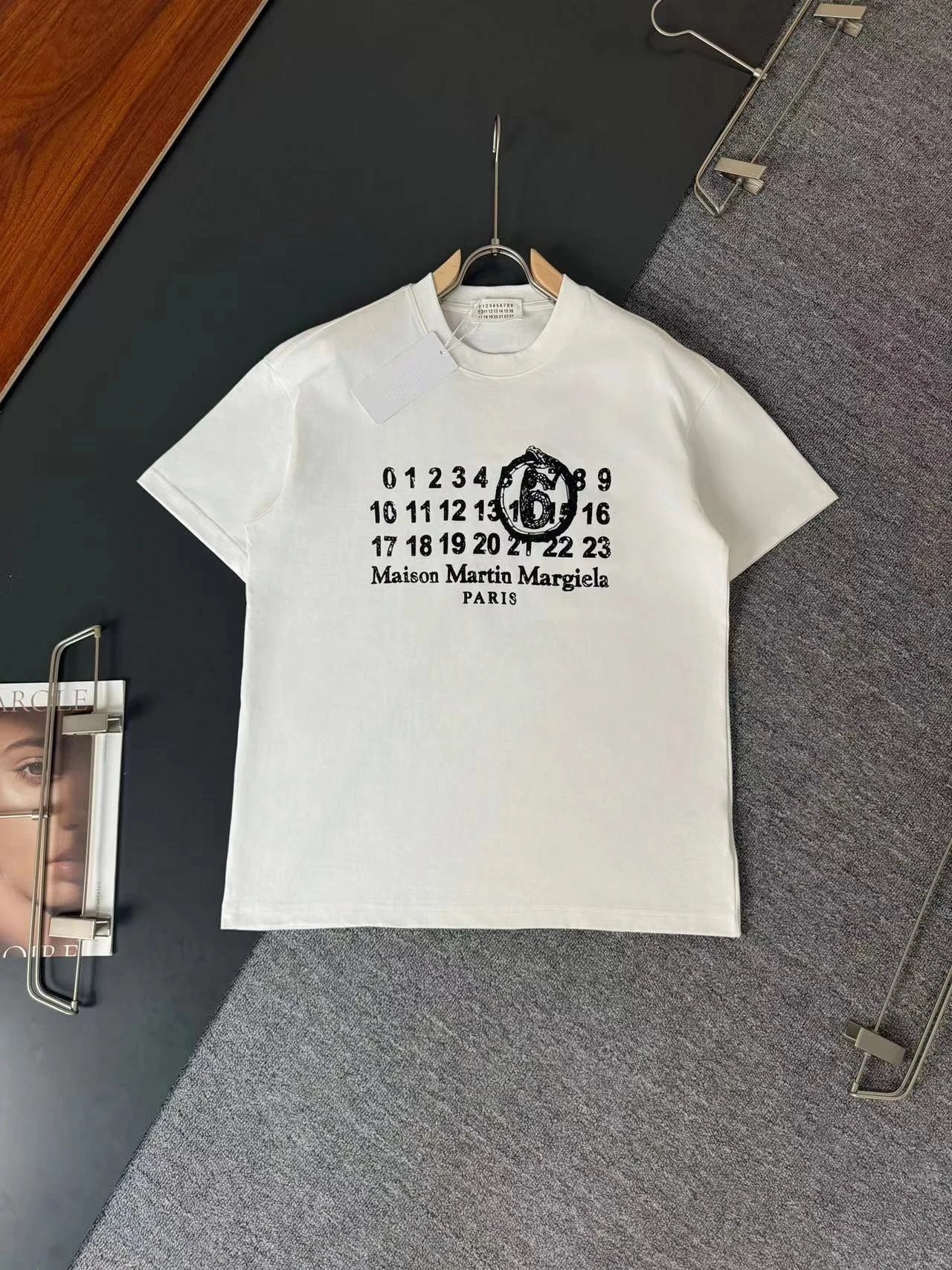 Spring and summer latest round neck fashionable short sleeved T-shirt - MM