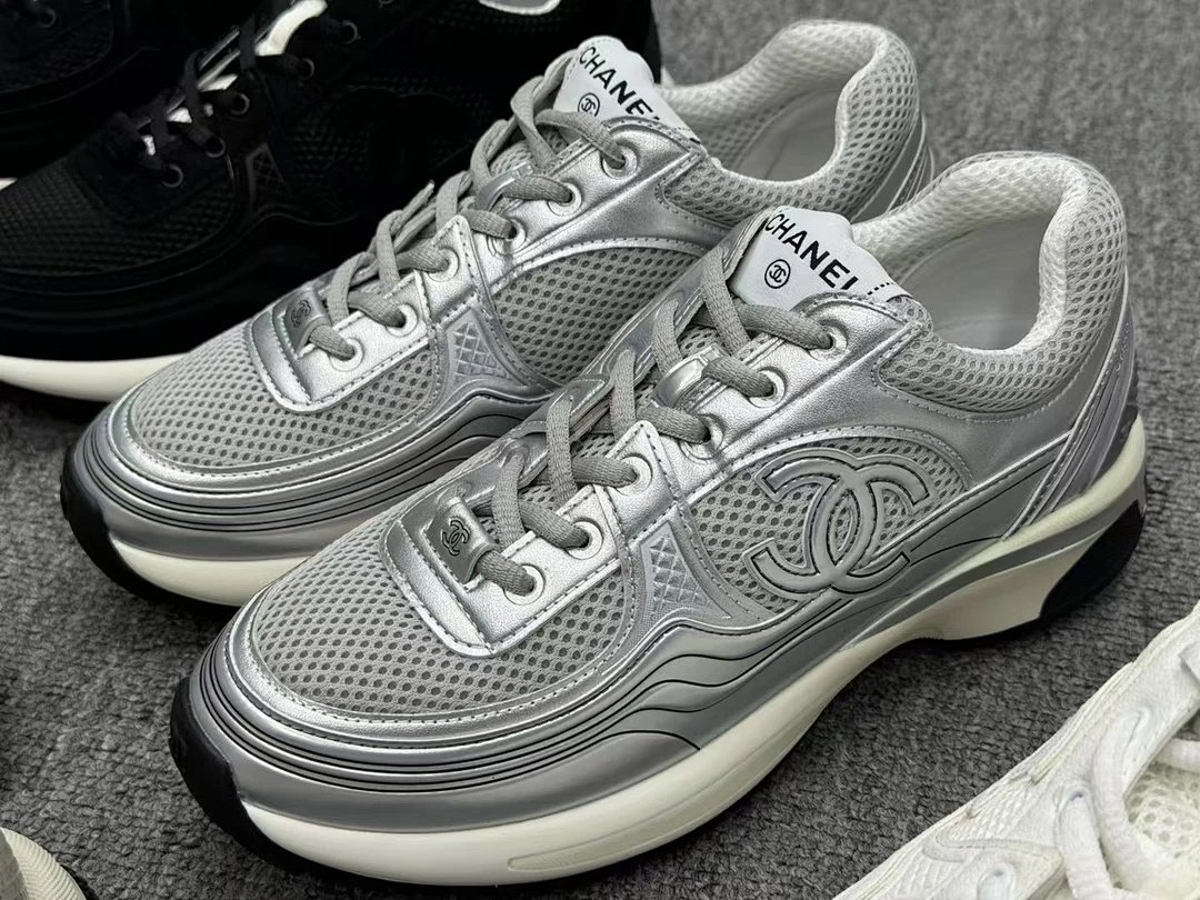 Chanel Runway Sneakers Black and White Sneakers Chunky Sneakers product detail 8 in Litbuy spreadsheet finds