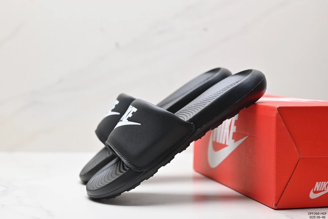 Nike Benassi JDI Red Slippers - 9