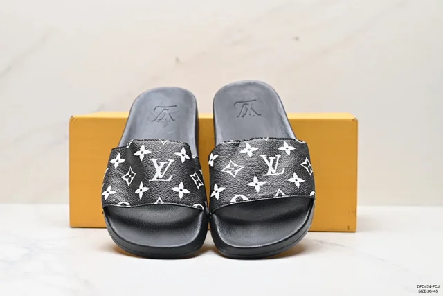 Louis Vuitton Slippers Monogram Slide product detail image 1