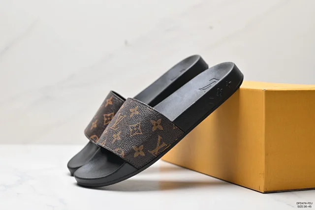Louis Vuitton Slippers Monogram Slide product detail image 5
