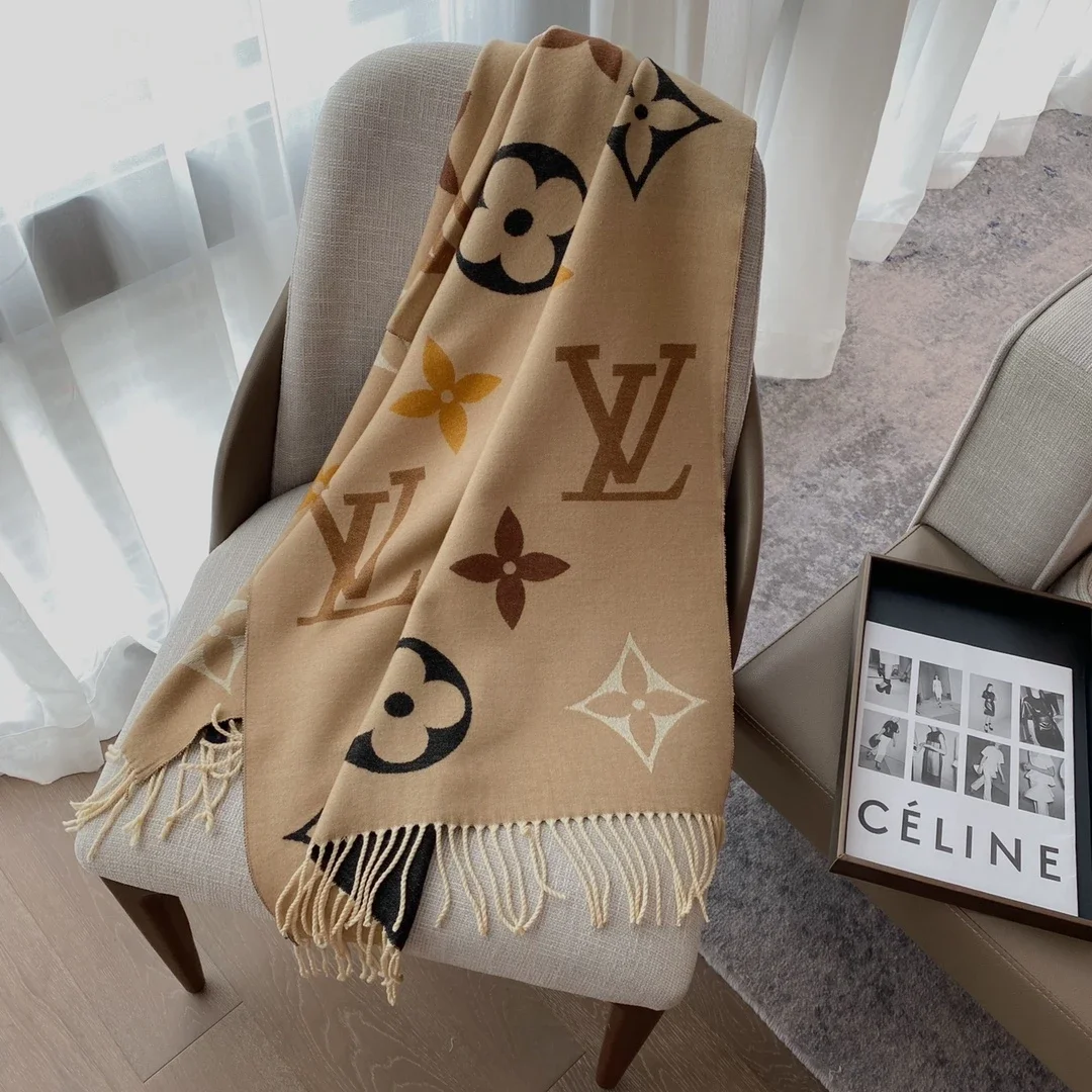 LV Scarf