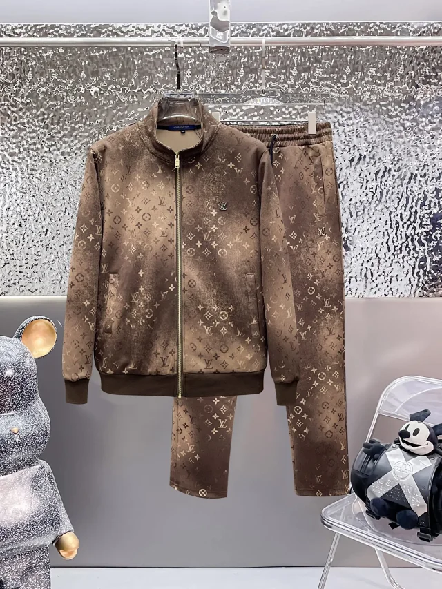 Louis Vuitton Zip-up tracksuit sets product detail image 5