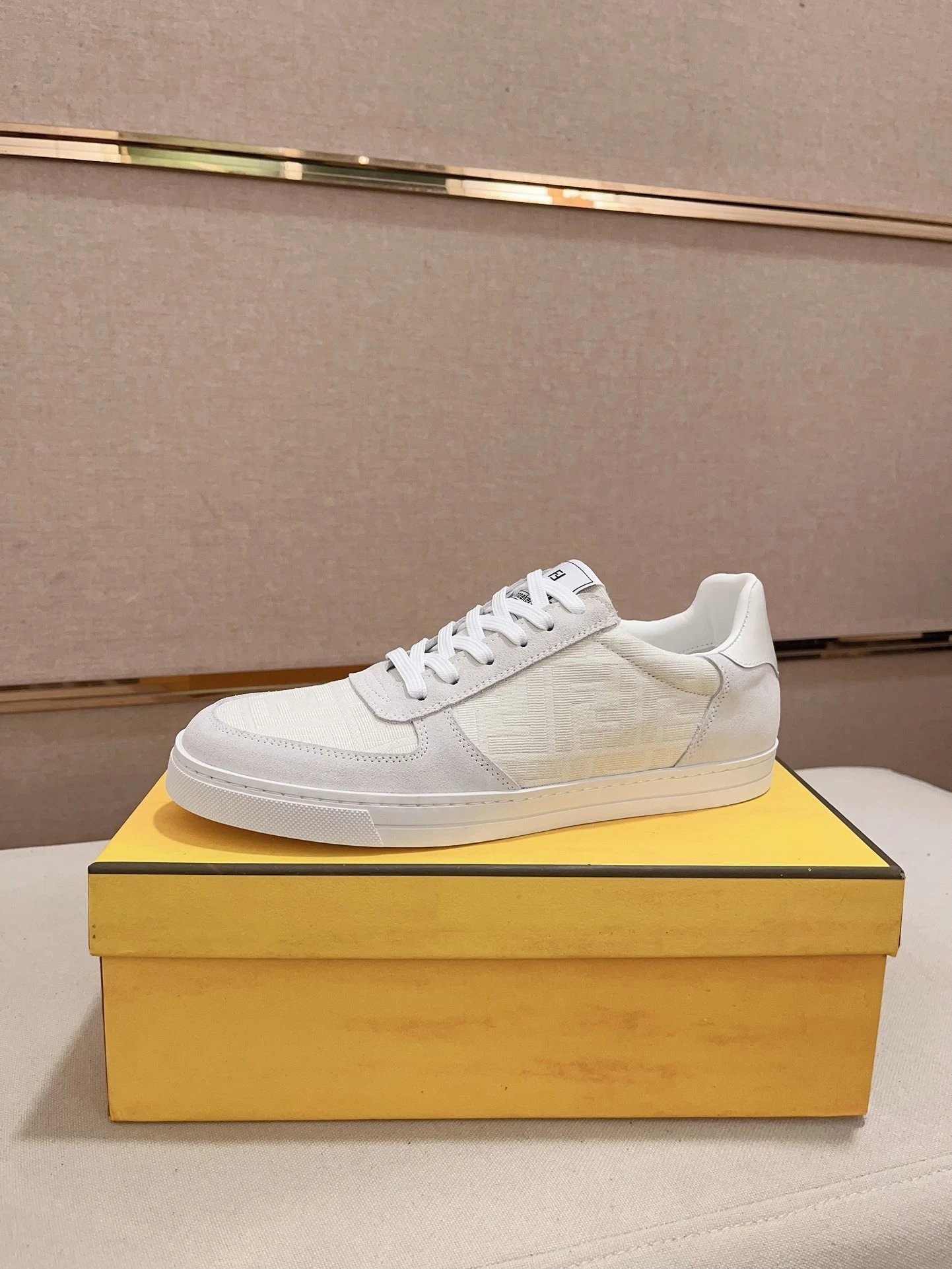 Gucci Ace Bear Embroidered Low White