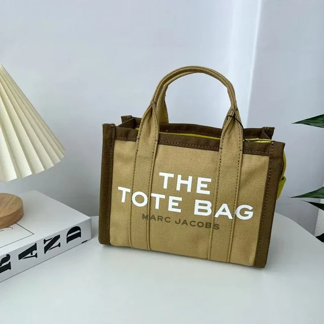 Marc Jacobs Handbags The Tote Bag product detail image 6