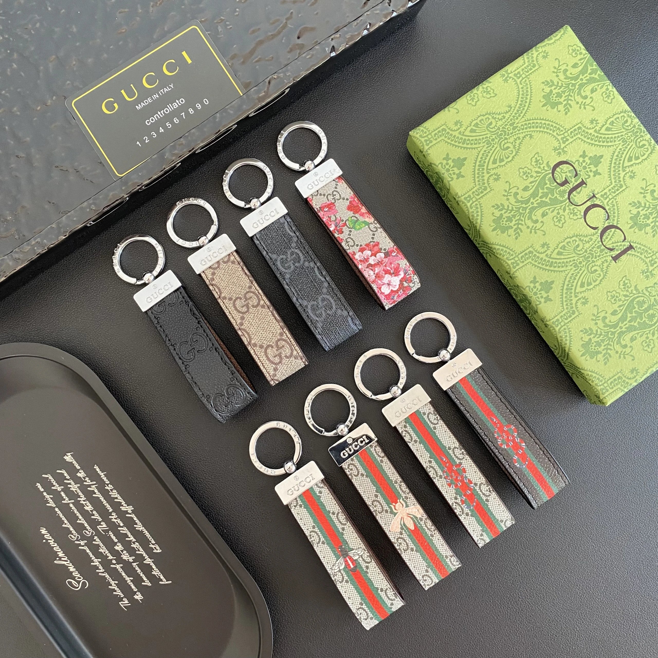 Gucci GG Supreme Keychain
