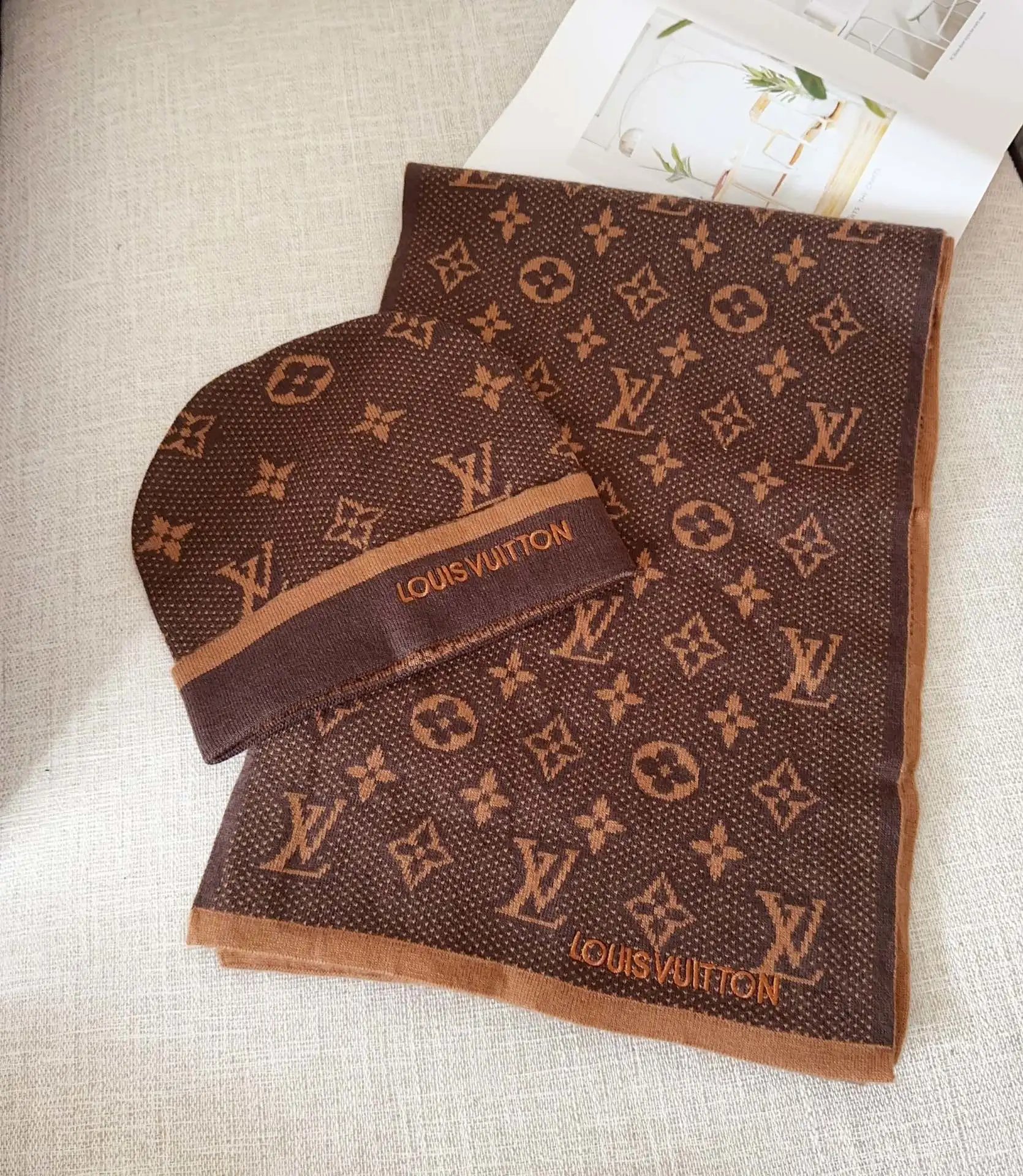 Louis Vuitton Monogram Gradient Black Beanie and Scarf Set Accessories - 4
