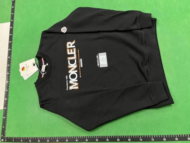 Moncler Hoodies & Sweatshirts YHH10N crewneck logo sweatshirt product detail image 9