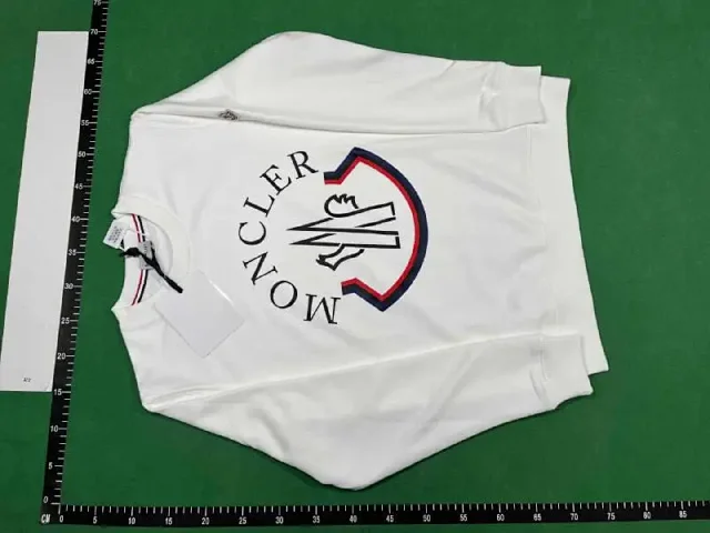 Moncler Hoodies & Sweatshirts YHH10N crewneck logo sweatshirt product detail image 4