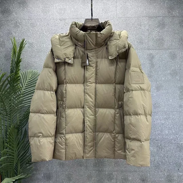 Burberry Down Jackets Quilted hooded puffer jacket product detail image 14