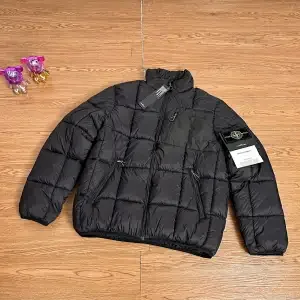 Fendi Down Jackets FF Logo-Trim Hooded Jacket product detail image 11