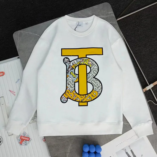 Burberry Hoodies & Sweatshirts Crewneck graphic-print sweatshirt product detail image 9