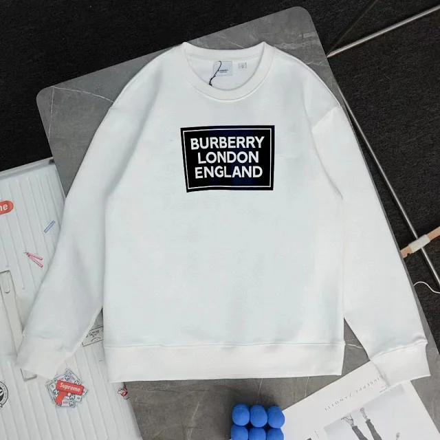 Burberry Hoodies & Sweatshirts Crewneck graphic-print sweatshirt product detail image 5